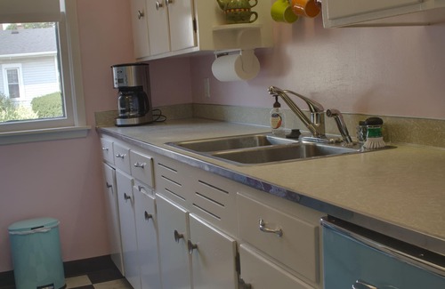 Frankenmuth House | 1950's Themed Historic Home In Downtown Frankenmuth Heart. Perfect location.