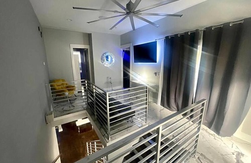 Candler-McAfee House | 1966-Huge 4BR w/Rooftop Veranda