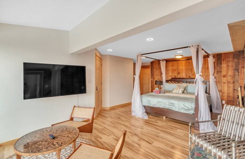 Campton Ski Chalet | 197 m² Chalet ∙ 4 bedrooms ∙ 8 guests