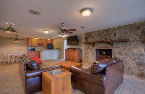 Uvalde House | 19702 State Highway 55, Uvalde, TX 78801