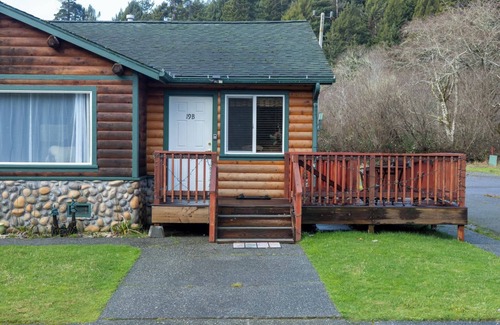 Orick Apartment | 19B Johnny Redwood Single Room at the Meadow Site
