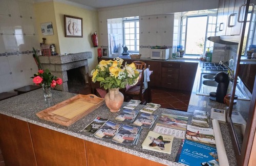 Vila Ruiva Villa | 19th Centry Farmhouse Getaway - Sleep 12-14 w/Pool