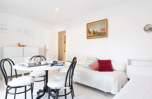 Palafrugell Apartment | 1ANC 05 - Basic 1 bedroom apartment located very close to the beach of Llafranc