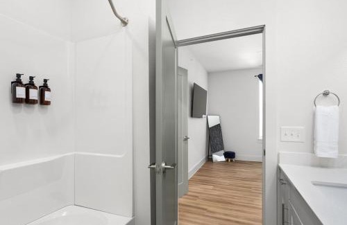 Pflugerville Apartment | 1B 1B Round Rock Pool, Sauna, On-Site Coffee Shop