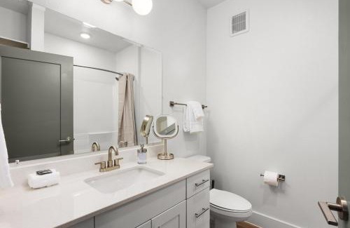 Pflugerville Apartment | 1B 1B Round Rock Pool, Sauna, On-Site Coffee Shop