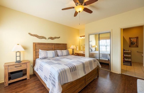 Branson House | 1BD Walk-In - ELEVATOR - Close to The Strip - FREE TICKETS INCLUDED - RL91A