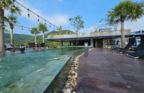 Kamala Apartment | 1BDR Roof pool 500m to beach Great gym Parking