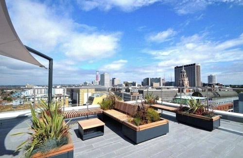 Fairfield Apartment | 1Bed Apartment on High Street, Central Croydon