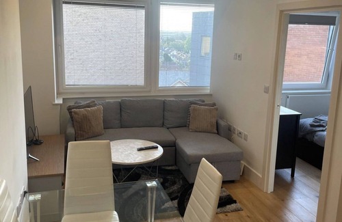 Fairfield Apartment | 1Bed Apartment on High Street, Central Croydon