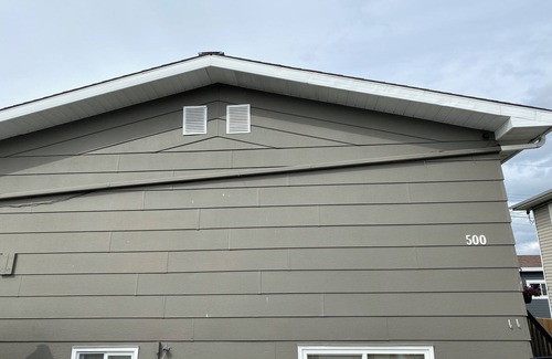 Yellowknife House | 1Bed Cozy Retreat & Spacious Lounge