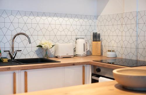 Aberdeen West End Apartment | 1Bed - Ground Floor - Fast Wi-Fi