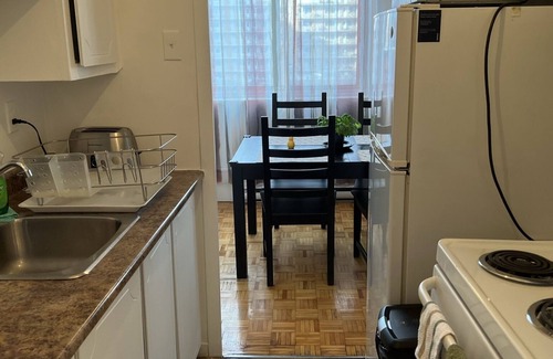 Shaughnessy Village Apartment | 1bedroom apartment in heart of montreal downtown, close to metro Guy Concordia