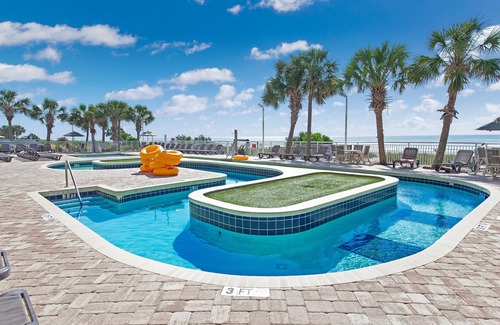 Myrtle Beach Condo | 1BR/1BA Oceanfront condo w/Kitchen & Balcony in Center of MB, #1255