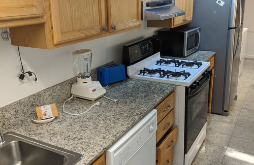Piedmont Apartment | 1BR, 1BA spacious, fully furnished unit in best area with laundry, Wi-Fi, TV.