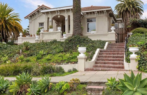 Piedmont Apartment | 1BR, 1BA spacious, fully furnished unit in best area with laundry, Wi-Fi, TV.
