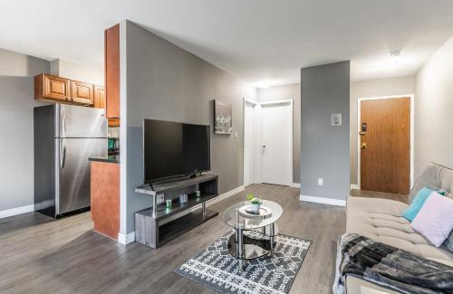Rosedale Apartment | 1BR Apartment in Glenview West