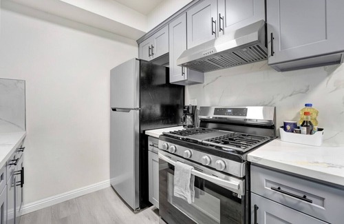 Monterey Park Apartment | 1BR Apartment + King Bed + Parking #TravelSGV