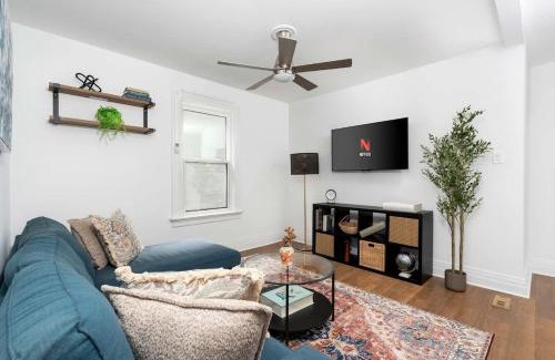 Brockton Village House | 1BR Apartment Near Queen West