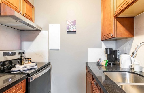 Rosedale Apartment | 1BR Apt with King Bed & Netflix - Near Downtown!