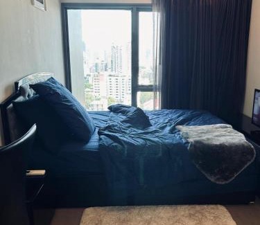 Sukhumvit Apartment | 1BR at Thonglor BTS InfinityPool overlooking city