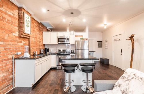 Central Hamilton Apartment | 1BR -Boutique Apartment- PRIME Location
