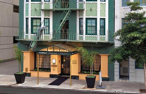 Fillmore District Condo | 1br Condo Performing Arts Venues Galore!