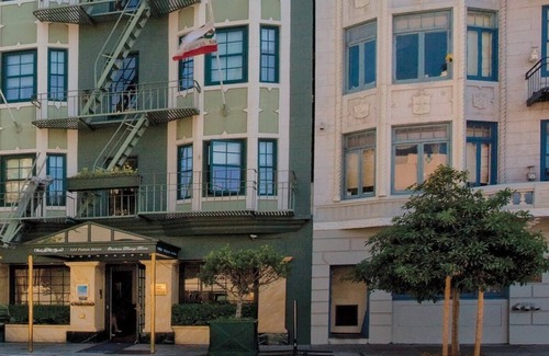 Fillmore District Condo | 1br Condo Performing Arts Venues Galore!