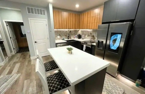 Soulard Apartment | 1BR Cozy Modern City Museum W&D