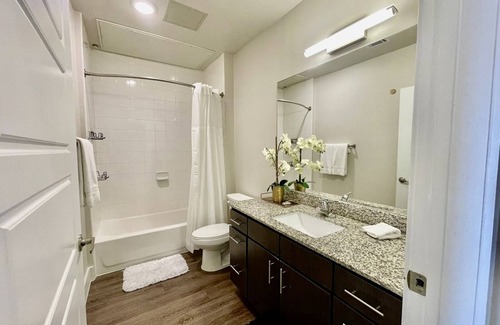 Highland Apartment | 1BR Downtown Gem Prime Amenities