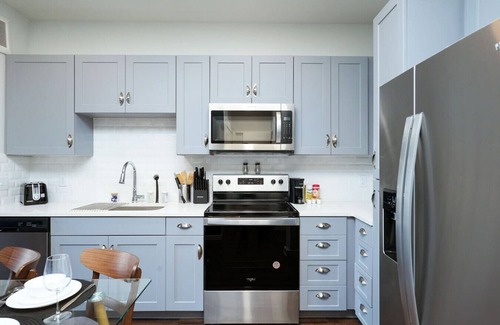 Southtown Apartment | 1BR Escape-w/Parking, Near Riverwalk & Conv Ctr