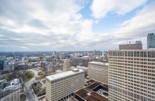 Bay Cloverhill Apartment | 1BR High Floor View Downtown Toronto