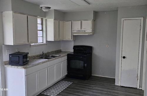 Clodine House | 1BR in Spacious home W/Garden