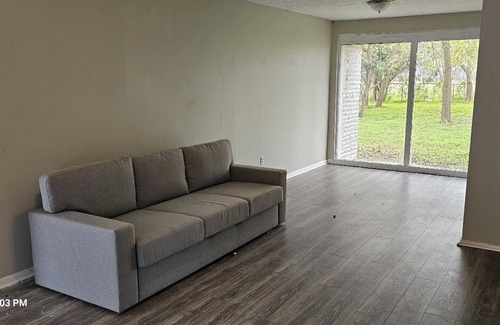 Clodine House | 1BR in Spacious home W/Garden