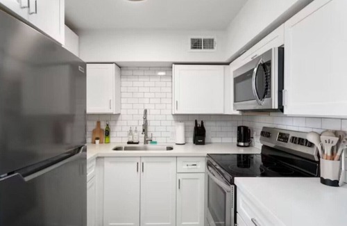 Encanto Apartment | 1BR+ Parking | Close to Roosevelt Arts District