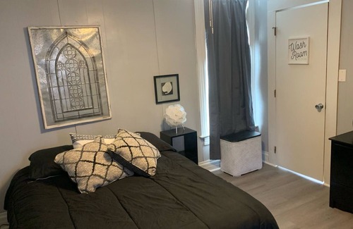 Canton Apartment | 1BR Rental with Retro Flair