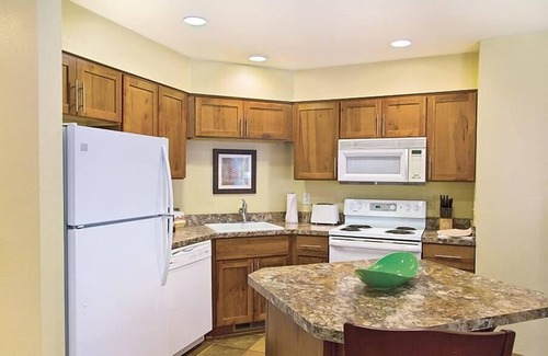 Pinetop Condo | 1br Rustic Cabin Condo in White Mountains of AZ