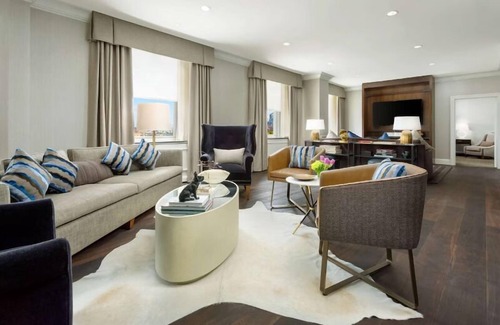 Downtown Boston House | 1BR Suite w/Living Area in Boston Theater District | Ideal For Romantic Stay