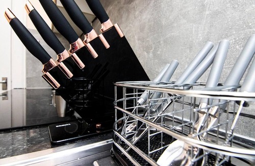 Central Aberdeen Apartment | 1BR Summit Holburn - Cosy Flat With Ultrafast Wifi