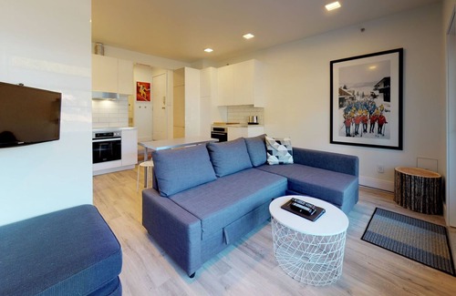 Blueberry Hill House | 1BR | Whistler on the Lake | Wood Burning Fireplace | Lakefront Views | Private Dock