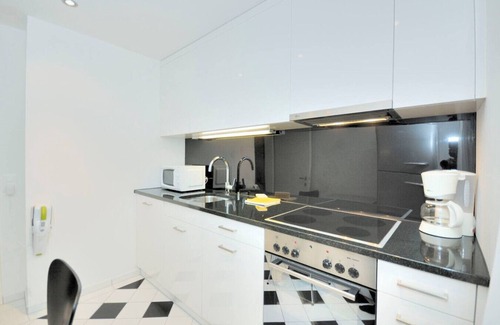 Seefeld Apartment | 1BR with balcony near lake - Flower 1