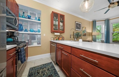 Near West Side Apartment | 1F Chicago's Little italy Graystone nearDowntown