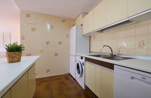 Calella de Palafrugell Apartment | 1I-90 Cosy apartment with communal swimming pool a few minutes walk from the beach of Calella de Palafrugell.