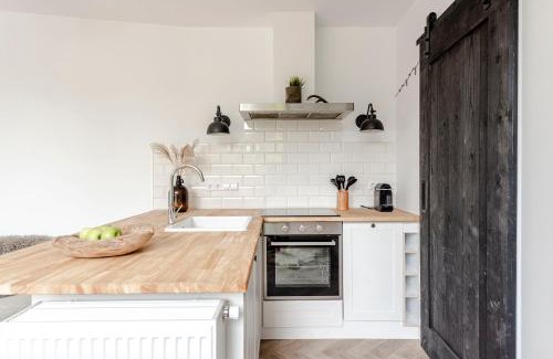Bentveld Apartment | #1Leafy Place