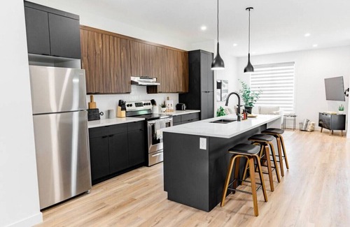 Winnipeg House | *1min Riverview Health 7min Downtown Free Parking