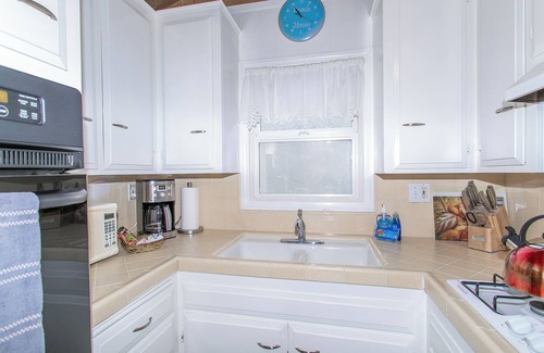 West Newport House | 1Min2BeachDisney25MinParkingACBikesWasherEVCharger