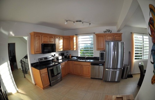 Puntas House | 1st Class Home, Panoramic Sunset/White Water Views, Private POOL, Walk to Beach