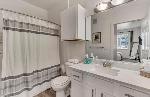 Clearfield Apartment | 1st Fl King Beds Pool Garage - Near AFB