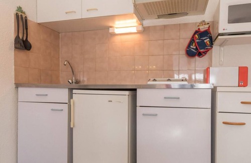Forville Apartment | 1st floor, balcony, tv, 25m², Serre Chevalier