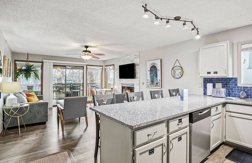 Village of Four Seasons Condo | 1st-floor condo with lake-view deck + on-site pools & hot tub