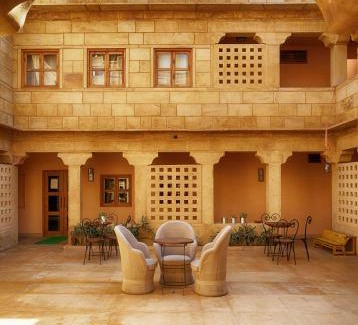 Amar Sagar Pol Hotel | 1st Gate Home- Fusion
